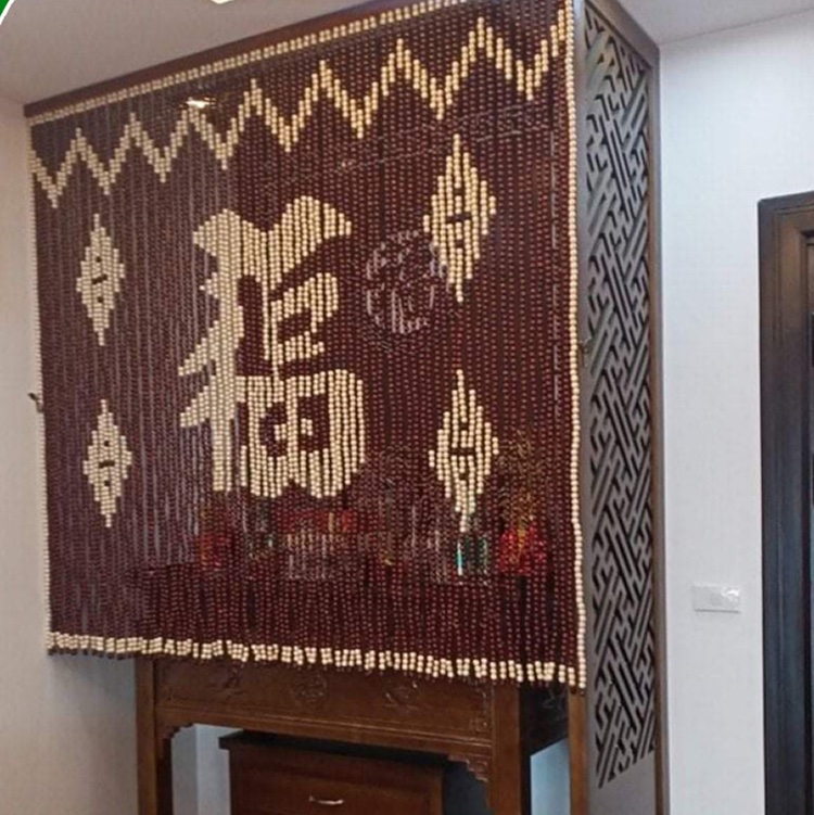 Rèm hạt gỗ che ban thờ nhà chung cư – Mẫu chữ phúc hàn tự