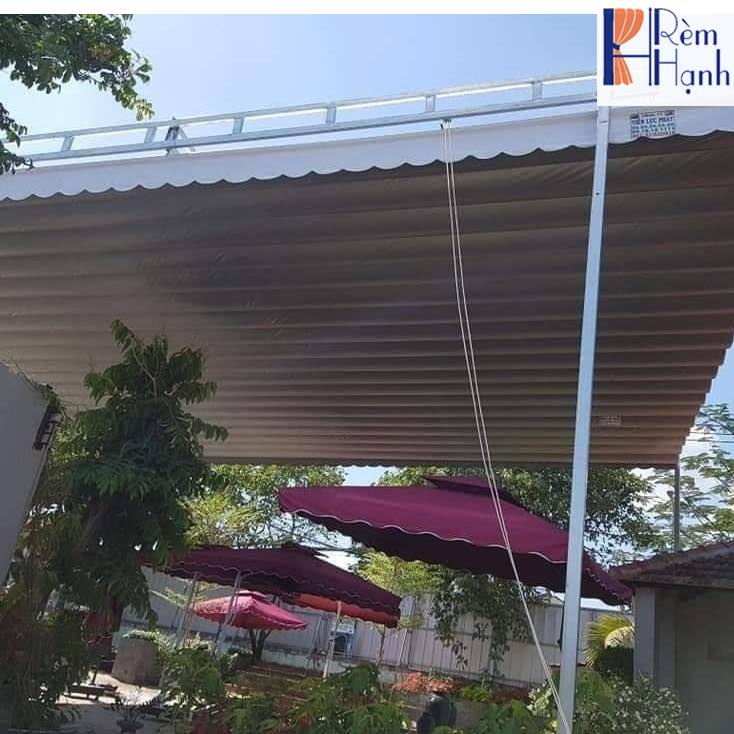 Bạt trần xếp lớp che nắng mưa ngoài trời mã BT07