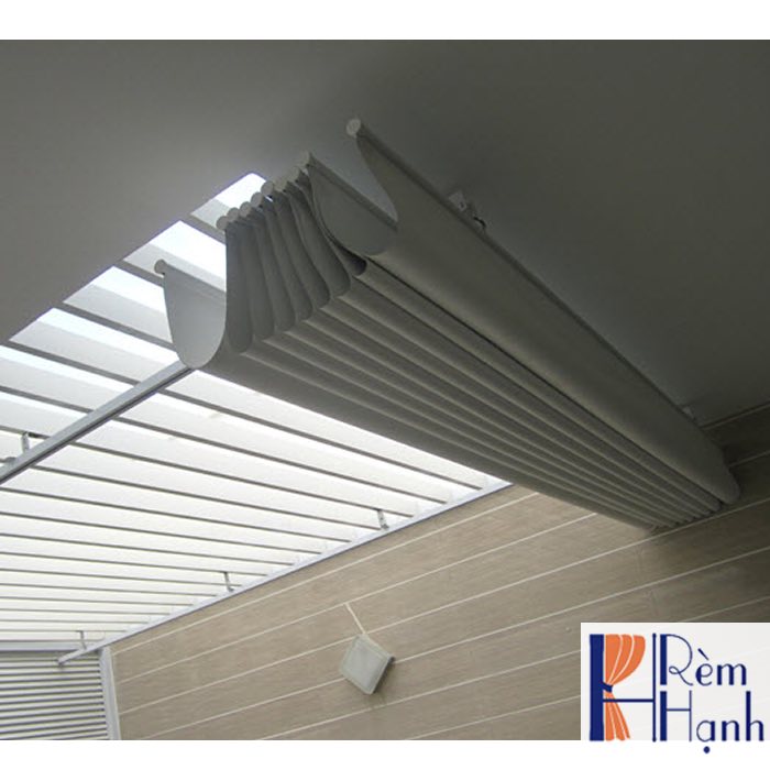 Rèm che nắng giếng trời kéo tay mã GT11