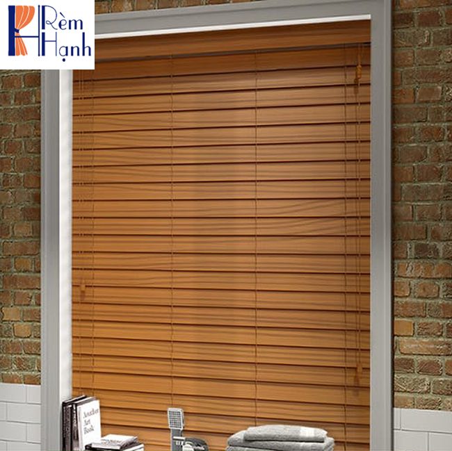 Màn sáo gỗ chống nắng cửa sổ nhà chung cư hãng Pilano B033