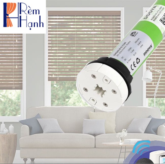 Rèm cửa gỗ tự cuốn với động cơ rèm hãng Dooya DM25TE/L-1.5