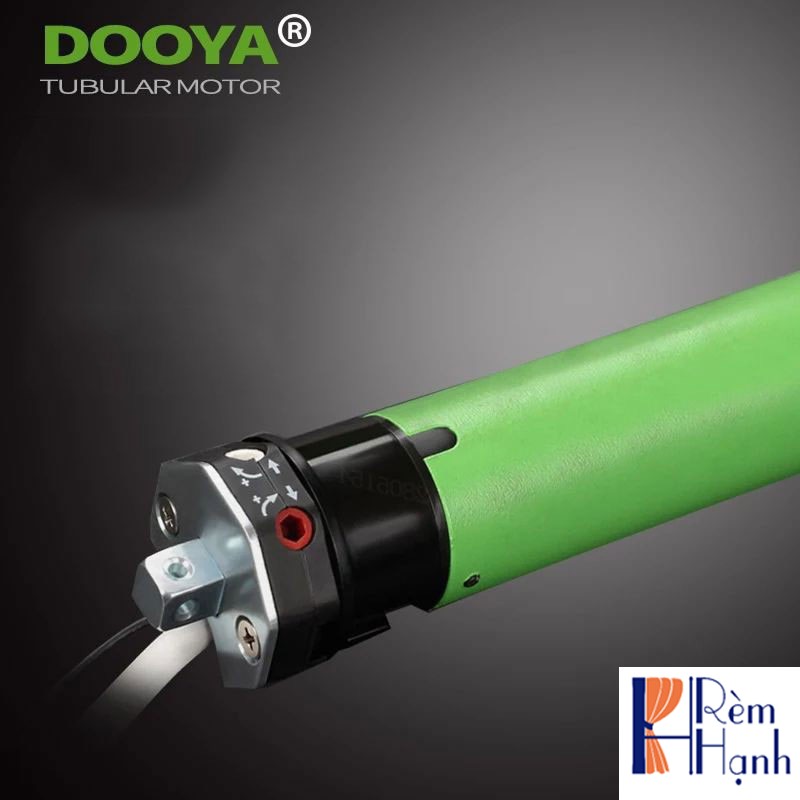 Rèm cửa gỗ tự cuốn với động cơ rèm hãng Dooya DM25TE/L-1.5