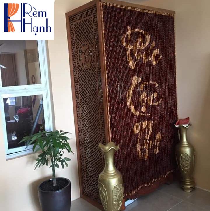 Rèm treo bàn thờ đẹp bằng hạt gỗ mã HGBM57