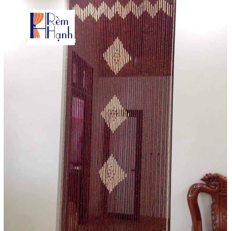 Rèm hạt gỗ phong thủy che cửa thông phòng