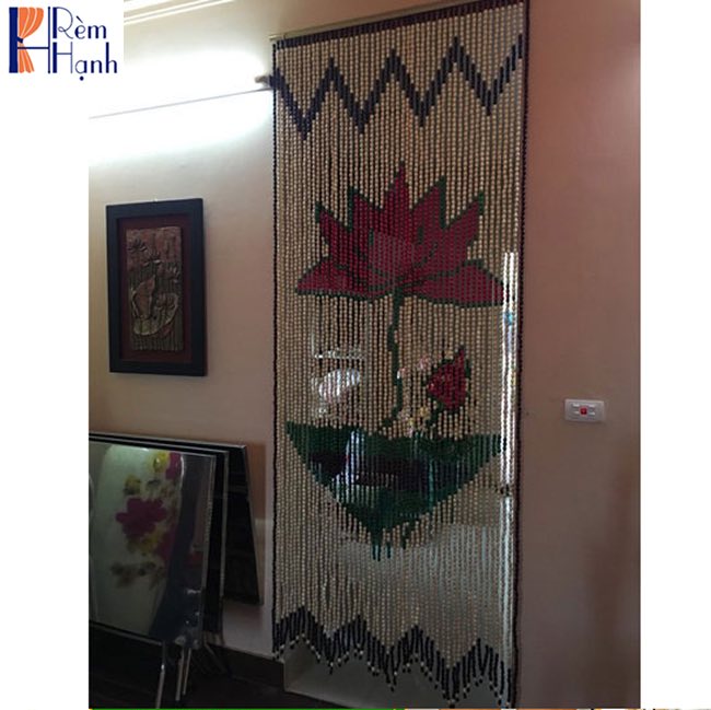 Rèm hạt gỗ phong thủy hút tài lộc – Mẫu hoa sen