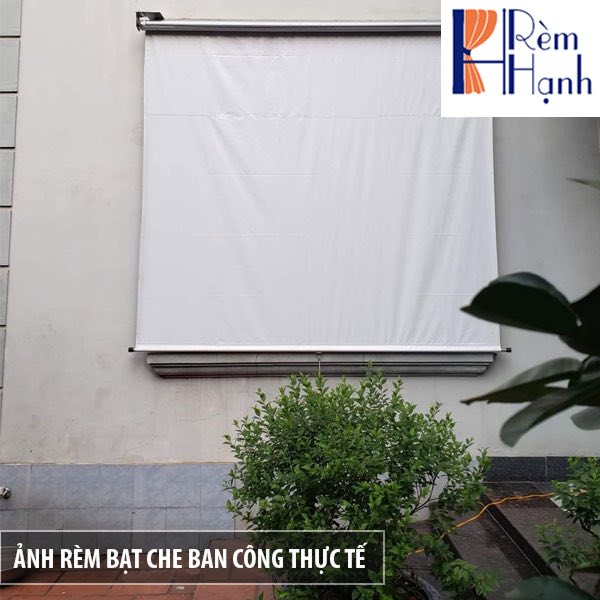 Bạt che nắng mưa ban công tự cuốn mã H011