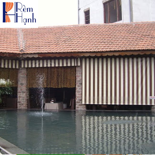 Bạt che nắng mưa ban công giá rẻ – mã HT008