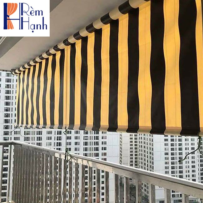 Bạt che mưa ban công chung cư giá rẻ – mã HT004