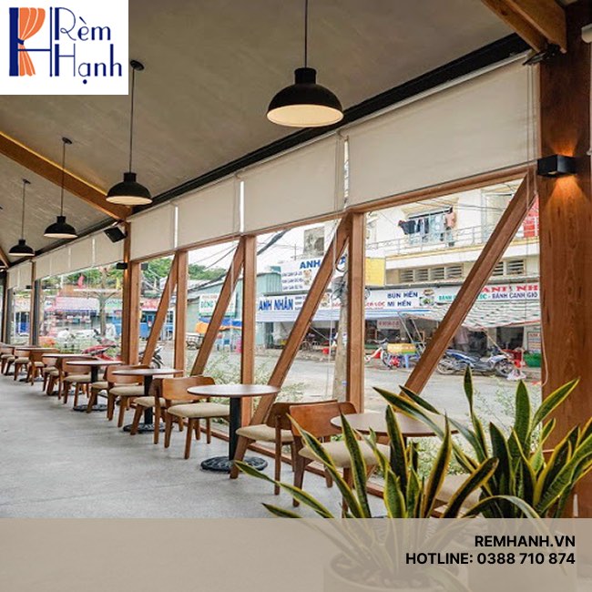 Rèm cuốn đẹp cho quán cafe giá rẻ hãng FIVESTAR