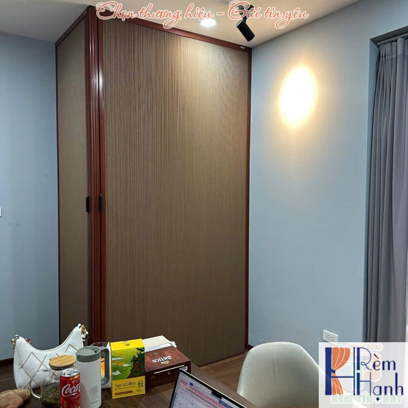 Vách ngăn bàn thờ hiện đại mã FSV84