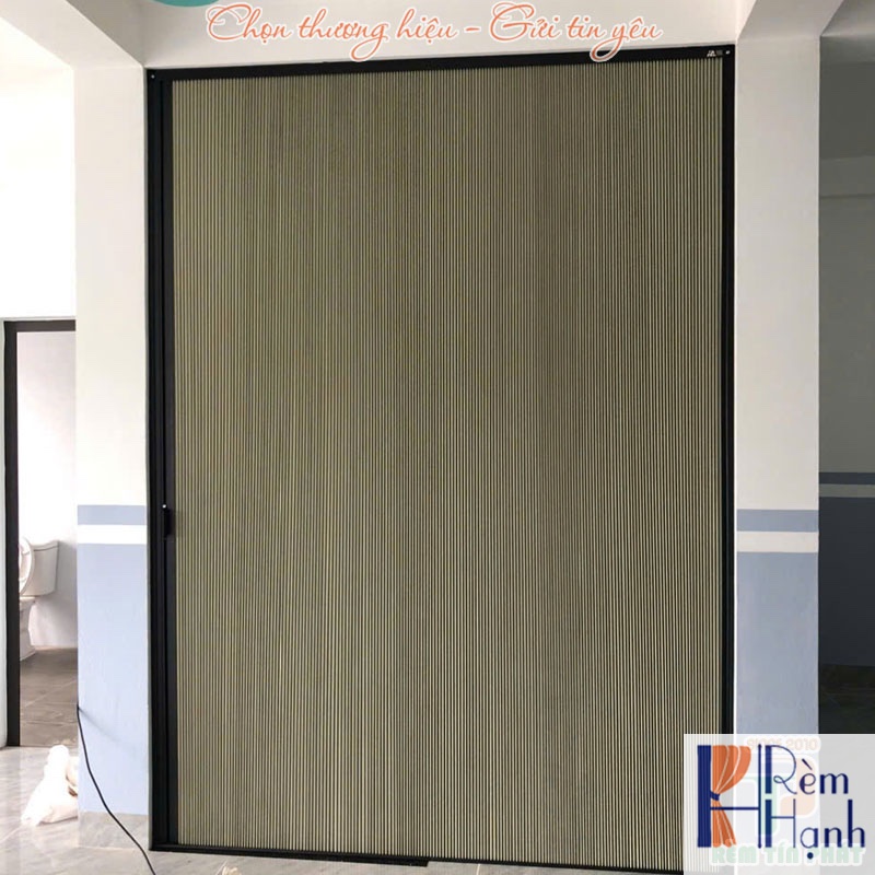 Vách phòng khách bằng vải tổ ong đẹp, giữ lạnh điều hòa mã FSV83