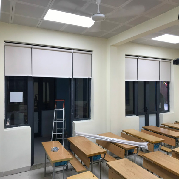 Rèm cuốn văn phòng giá rẻ hãng Fivestar mã RCW012